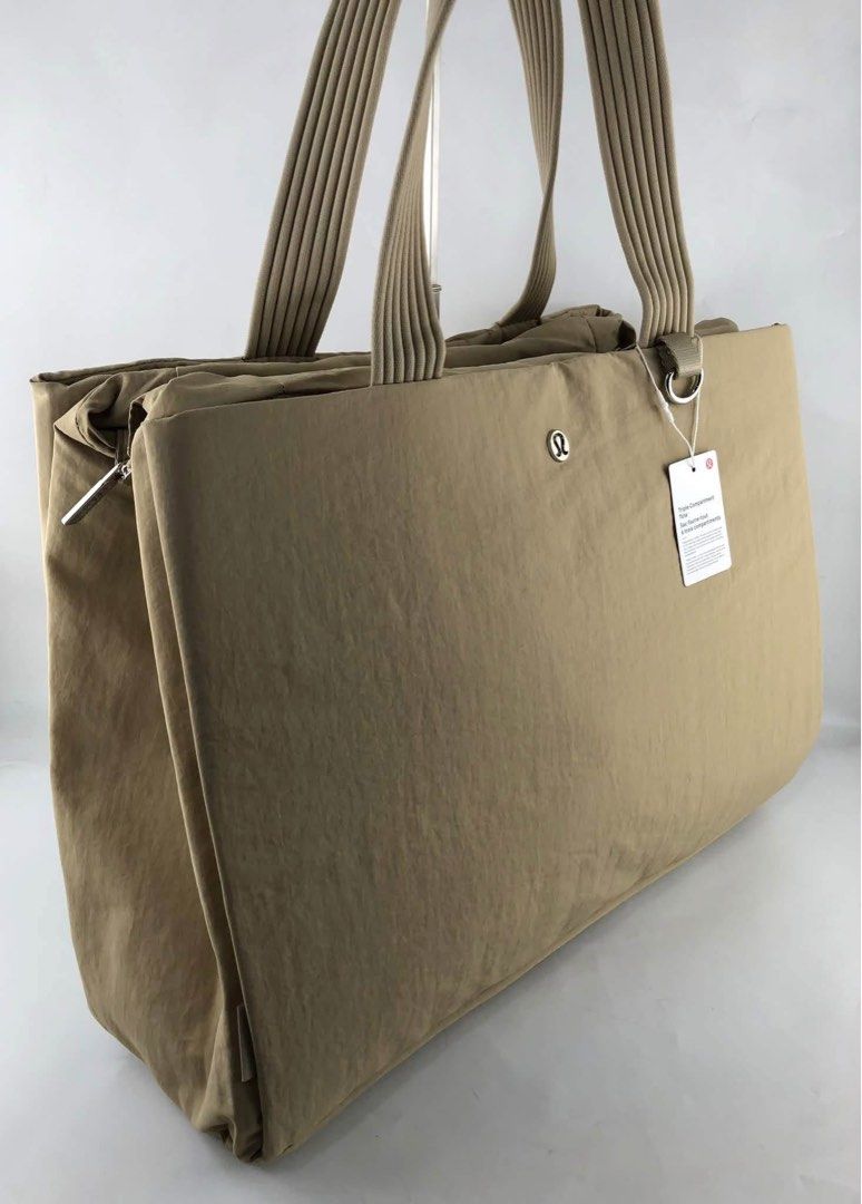 Lululemon Triple Compartment Tote Bag (Category: Shoulder Bags) located in Binan City. Submitted by pinkykeenshop (Listing ID 1463686475, Image 2). Description: .