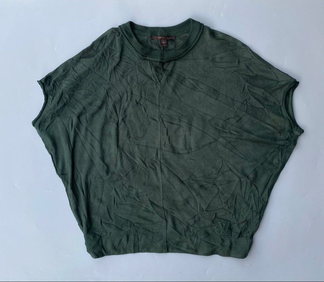 LV Authentic (Category: Activewear) located in Lipa City. Submitted by local-drip-source (Listing ID 1463603617, Image 1). Description: .