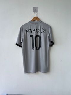 (Category: ) located in . Submitted by sundayfootballshirts (Listing ID 1463629994, Image 1). Description: .