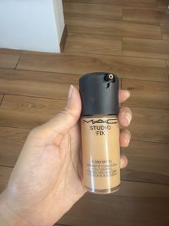 (Category: ) located in . Submitted by destashingmycloset (Listing ID 1463577277, Image 1). Description: .