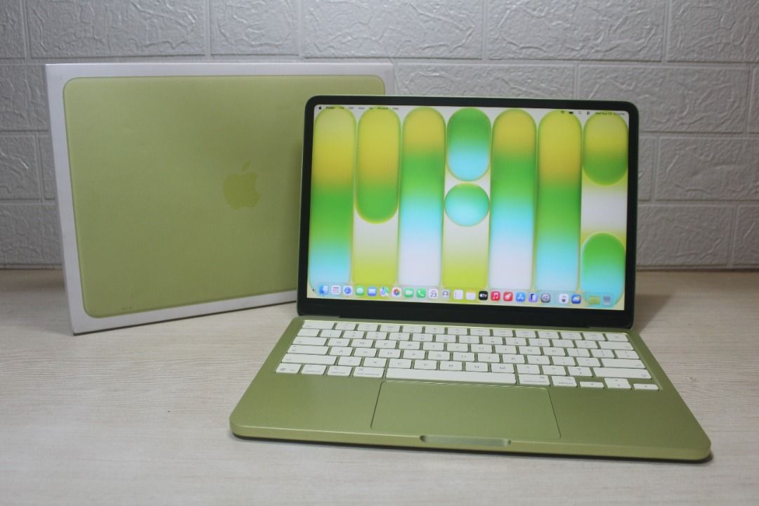 macbook neo A18 pro 13inch cycle count 5 (Category: Laptops & Notebooks) located in Pasay City. Submitted by Rsgadgets (Listing ID 1463688418, Image 1). Description: 𝗠𝗮𝗰𝗯𝗼𝗼𝗸 𝗡𝗲𝗼 𝗔𝟭𝟴 𝗣𝗿𝗼 𝗖𝘆𝗰𝗹𝗲 𝗰𝗼𝘂𝗻𝘁 𝟱 𝗕𝗛 𝟭𝟬𝟬% - 𝟮𝗡𝗗 𝗛𝗔𝗡𝗗 our price 38.5k Only -RAM 8GB + SSD 256GB -Retina display -Slim and light weight 99.9% smooth Fresh like new -Apple A18 Pro chip 6-core CPU with 2 performance cores and 4 efficiency cores 5-co