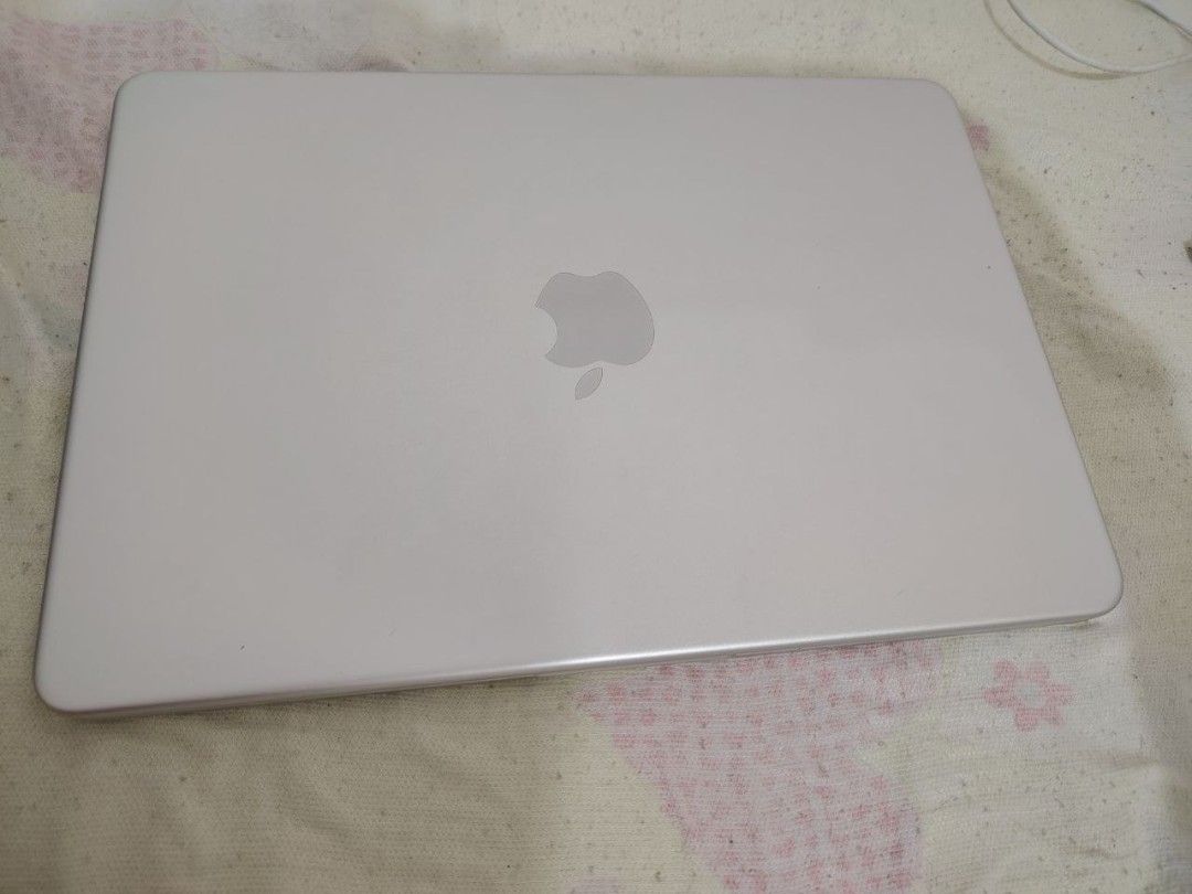 Macbook neo a18 pro (Category: Laptops & Notebooks) located in Caloocan City. Submitted by jov014 (Listing ID 1463733443, Image 3). Description: FOR SALE❗️❗️❗️ 💻 MacBook Neo 13-inch — 256GB | Silver • Apple A18 Pro Chip • 8GB Unified Memory • 256GB SSD Storage • 13-inch Liquid Retina Display • 2408 × 1506 Resolution • 500 nits Brightness • 1080p FaceTime HD Camera • Wi-Fi 6E • Bluetooth 6 • Up to 16 Hours Battery Life • 1.23 kg Weight • Fanless 
