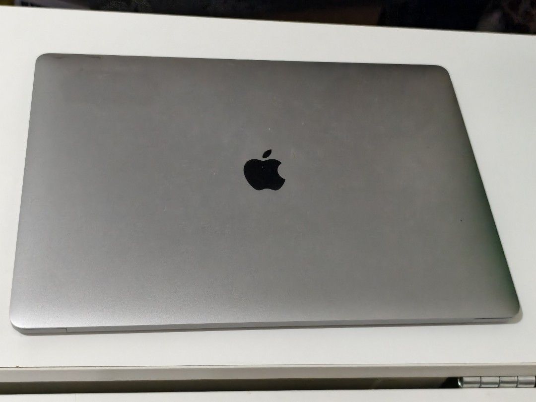 MacBook Pro 2016 13-inch Quad-Core i7 16GB RAM (Category: Laptops & Notebooks) located in Muntinlupa City. Submitted by cozmovingout (Listing ID 1463608913, Image 2). Description: - MacBook Pro 2016 - Running macOS Monterey - Minor keypad issue: some keys require a double press - Battery cycle count: 652 - Includes original charger - Ideal for students and Work From Home setups - Price is negotiable - DM to arrange meet-up.