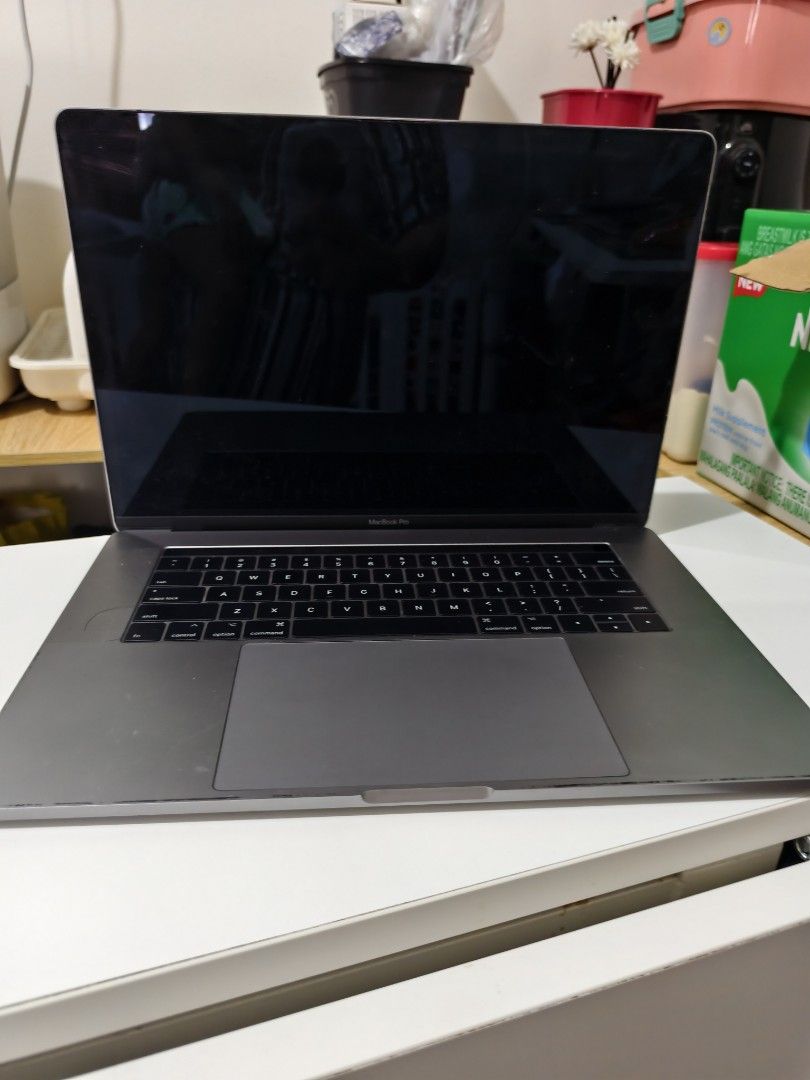 MacBook Pro 2016 13-inch Quad-Core i7 16GB RAM (Category: Laptops & Notebooks) located in Muntinlupa City. Submitted by cozmovingout (Listing ID 1463608913, Image 3). Description: - MacBook Pro 2016 - Running macOS Monterey - Minor keypad issue: some keys require a double press - Battery cycle count: 652 - Includes original charger - Ideal for students and Work From Home setups - Price is negotiable - DM to arrange meet-up.