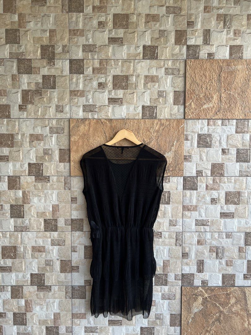 MAJE - MESH PLEATED MINI DRESS (Category: Luxury Apparel) located in Bacolod City. Submitted by timelessbyjosh (Listing ID 1463653342, Image 2). Description: BEST FOR CASUAL & FORMAL OUTFITS SIZE : 1 ACTUAL COLOR : BLACK COLOR RATE : 10 OUT OF 10 CONDITION : NEAR NEW MATERIAL : MADE IN : TUNISIA FLAWS : NONE DIMENSIONS LENGTH - 35. 5 WIDTH ( ARMPIT TO ARMPIT )- 18 WAIST - 29 TO 46 ( GARTERIZE ) MEASUREMENT TAKEN WHILE LAYING FLAT. PLEASE COMPARE 