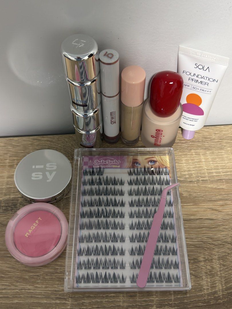 Makeup + Lash Essentials Bundle (Category: Makeup) located in Batangas. Submitted by aevumi (Listing ID 1463726311, Image 2). Description: 💄 Makeup & Beauty Declutter Bundle - Take All Selling these as ONE BUNDLE ONLY. I’m decluttering my collection and letting go of products that didn’t work for me or that I no longer use. Included: 💄Enigma Foundation — Used a few times. The shade is too pale for me, so I stopped using it. 💄SOLA Foundation Pr