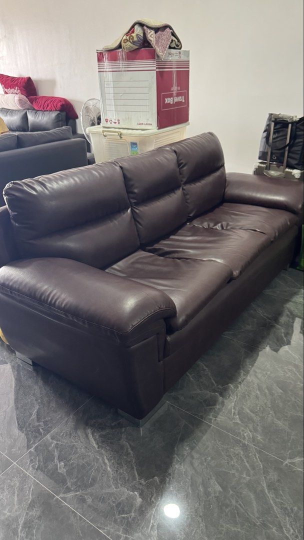 Mandaue Foam 3 seater leather sofa (Category: Sofas) located in Mandaluyong City. Submitted by girlieadelacruz28 (Listing ID 1463582042, Image 3). Description: As seen on photos. Flaws : minimal scratches at the back top and sides caused during transfer. .