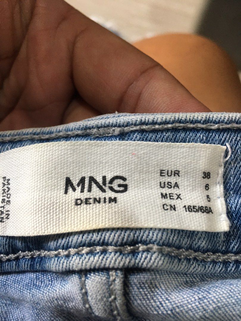 Mango denim pants (Category: Jeans) located in Marilao. Submitted by joelheather02 (Listing ID 1463571539, Image 2). Description: .