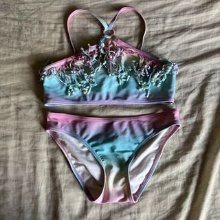 (Category: ) located in . Submitted by mypreloved_haul (Listing ID 1463581708, Image 1). Description: .