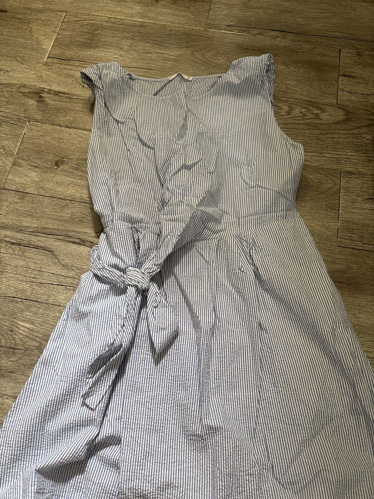 Mango stripes dress (Category: Dresses) located in Quezon City. Submitted by clothesloverph (Listing ID 1463599048, Image 1). Description: .