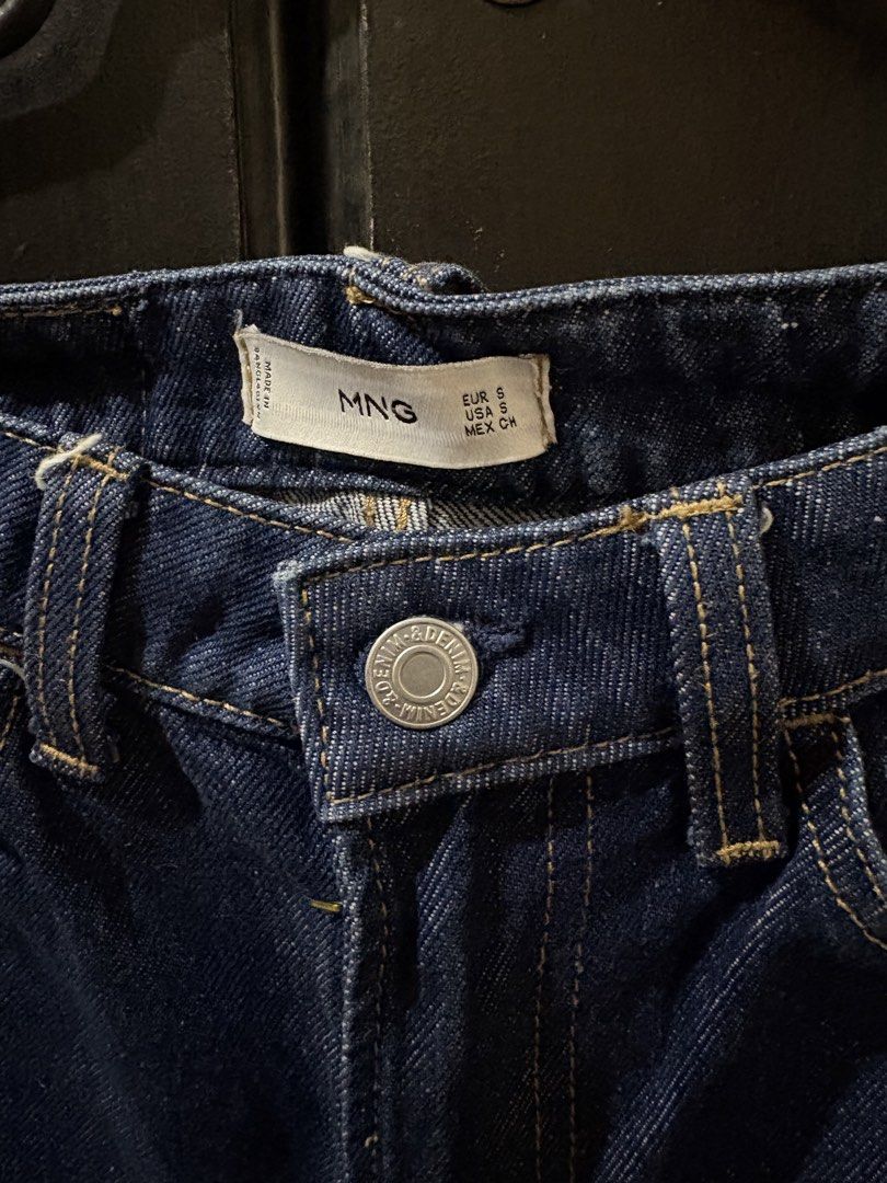 Mango Wideleg pants (Category: Jeans) located in Binan City. Submitted by aandrea.nicolee (Listing ID 1463566279, Image 2). Description: fits 23-24, nonstretch.