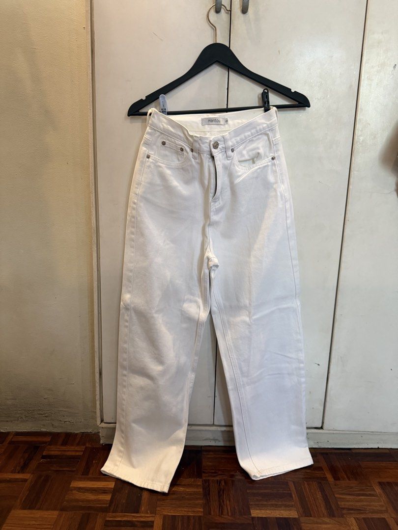 Mantou White Straight Leg Jeans Size S (Category: Jeans) located in Manila. Submitted by andromedanny (Listing ID 1463611213, Image 1). Description: - Brand: Mantou (Local!) - Color: White - Style: Wide leg, high waisted, straight leg cut - Material: Comfortable denim - RFS: Decluttering.