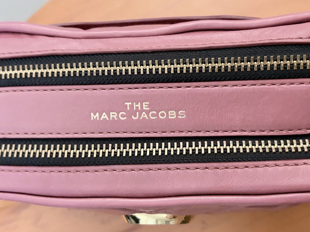 Marc Jacobs The Quilted Softshot 21 Bag (Category: Cross-body Bags) located in Manila. Submitted by mbgeslanimd (Listing ID 1463642612, Image 2). Description: The Quilted Softshot 21 Bag.