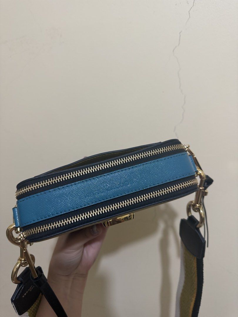 Original Marc Jacobs - Snapshot (Category: Luxury Bags & Wallets) located in Las Pinas. Submitted by colaynn (Listing ID 1463705436, Image 3). Description: .