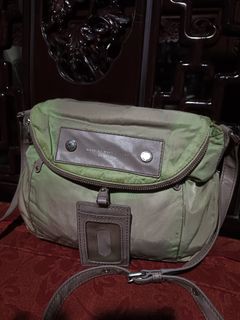 (Category: ) located in . Submitted by yt_reuseshop2024 (Listing ID 1463679103, Image 1). Description: .