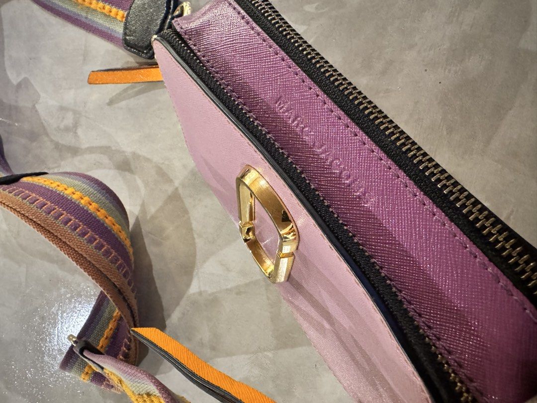 Marc Jacobs The Snapshot Camera Crossbody Bag (Category: Cross-body Bags) located in Manila. Submitted by thevintage90_sretro. (Listing ID 1463569858, Image 3). Description: Marc Jacobs The Snapshot Camera Crossbody Bag Good condition Legit dm for inquiries.