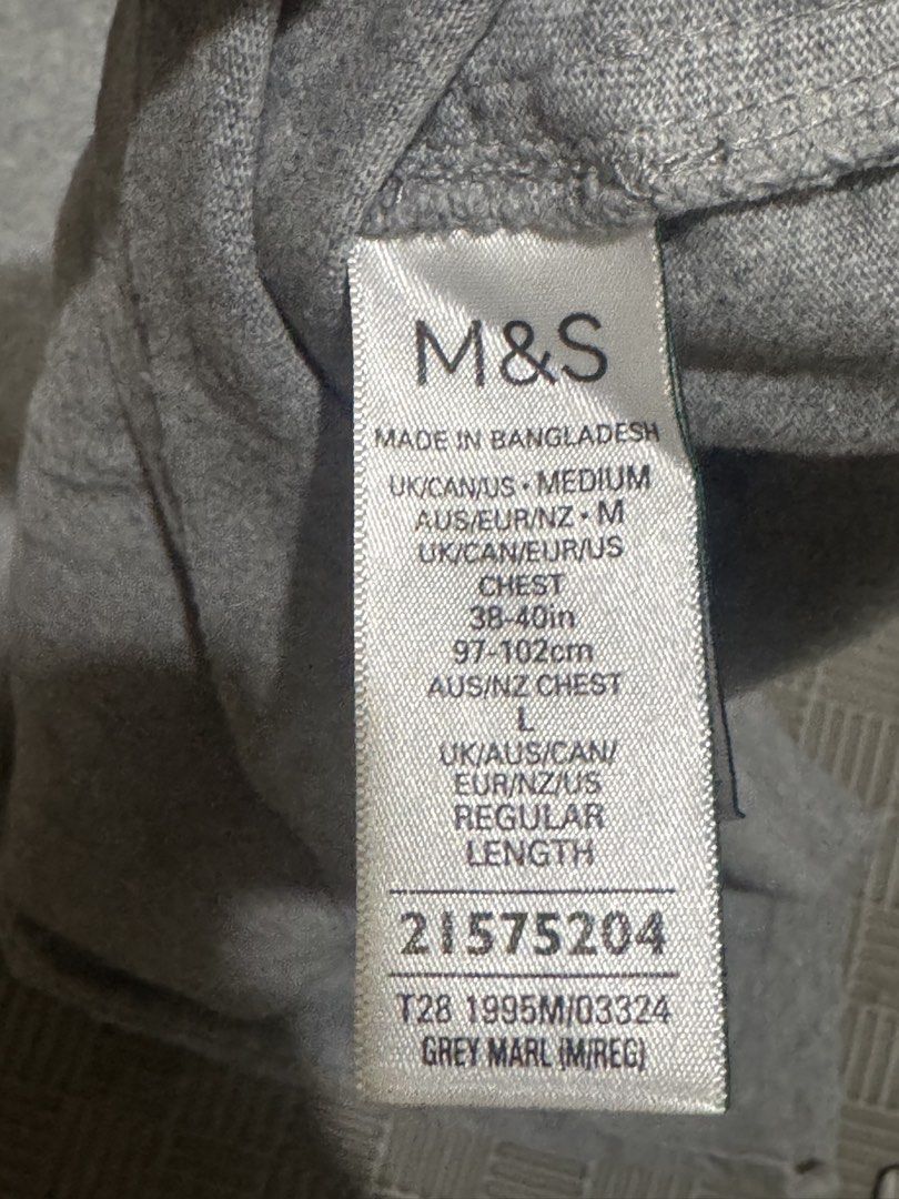 Marks & Spencer Basic Shirt (Category: Tshirts & Polo Shirts ) located in Imus. Submitted by eiramaejela2615 (Listing ID 1463739837, Image 3). Description: - Grey basic tee - Short sleeves - Chest pocket - EUC, rarely used - bought @ ₱1250.