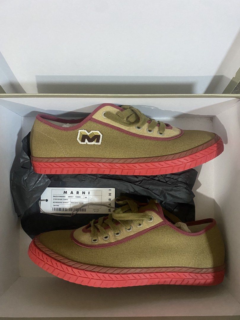 Marni Logo Patch Canvas Sneakers (Category: Sneakers) located in Mabalacat. Submitted by calmrabbit.ae2127 (Listing ID 1463648114, Image 3). Description: .