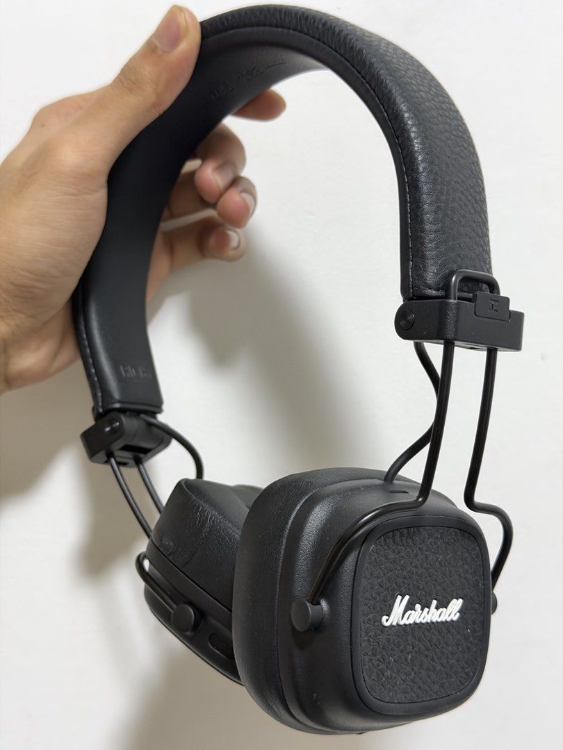 Marshall Major IV (Category: Headphones & Headsets) located in Consolacion. Submitted by mrwnlanoy (Listing ID 1463733525, Image 1). Description: Used rarely .