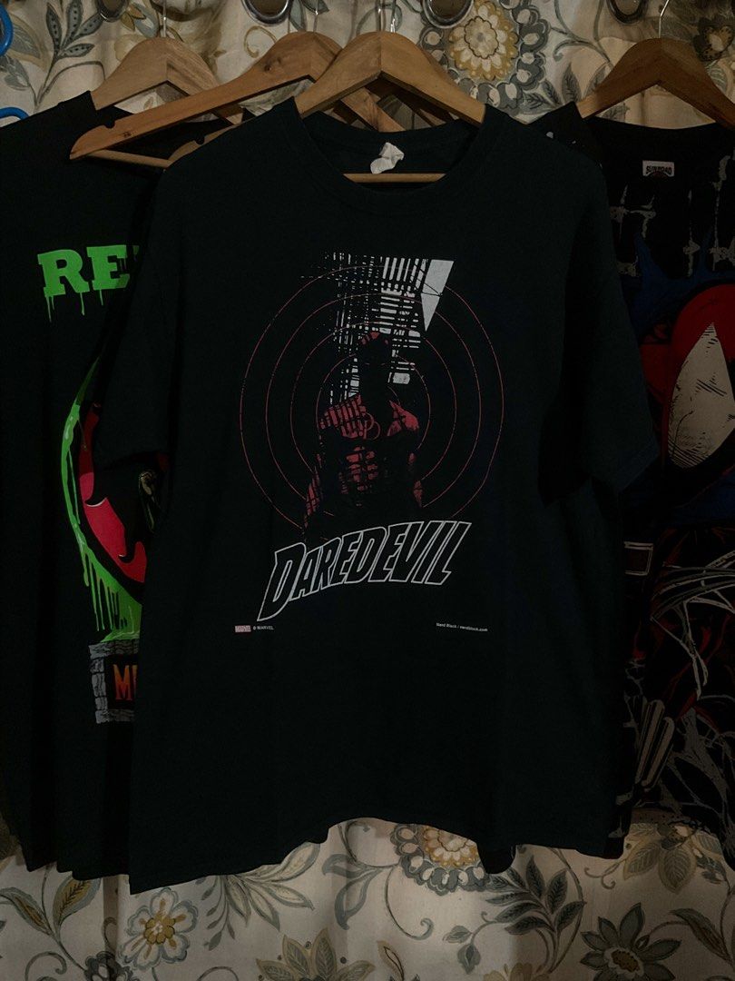 Marvel Daredevil T-Shirt (Category: Tshirts & Polo Shirts ) located in San Pablo. Submitted by allsunday.vtg (Listing ID 1463575153, Image 1). Description: Black Daredevil Shirt Marvel copyright Size Large on tag 21/28.5 Faded White Info Tag DM!.
