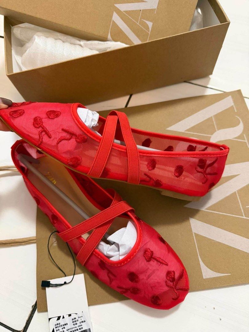 Mary Jane inspired flats (Category: Flats & Sandals) located in Quezon City. Submitted by maleja07 (Listing ID 1463602440, Image 2). Description: Available sizes: 36 to 39 Lightweight and easy to wear Perfect for casual outings, dates, travel, and everyday looks .