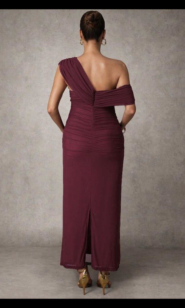 Maternity Formal Long Dress (Category: Evening dresses & gowns) located in Santa Rosa. Submitted by shopjimstuff (Listing ID 1463615403, Image 2). Description: Fits S frames Material is stretchable Originally an XS frame pre pregnancy and size S is ideal with my bump Message for actual when worn photos! .