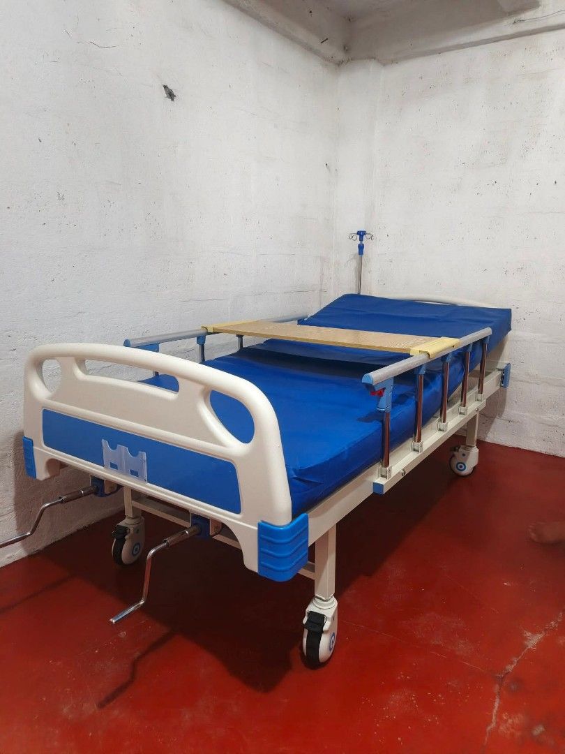 Medical bed na mura (Category: Braces, Support & Protection) located in Quezon City. Submitted by kathrynbal66392 (Listing ID 1463557856, Image 1). Description: we accept bulk orders brandnew affordable onhand negotiable good quality and condition open for pick up and delivery high quality we also sell many medical supplies call me 092****** cod,gcash,bank transfer lifetime time free service.