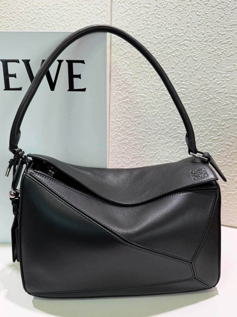 Medium Featherlight Puzzle Bag - Black (Category: Cross-body Bags) located in Marilao. Submitted by shopforyouph (Listing ID 1463394751, Image 2). Description: size 30cm complete inclusion with dustbag cards and box detailed photos posted 🔝premium.