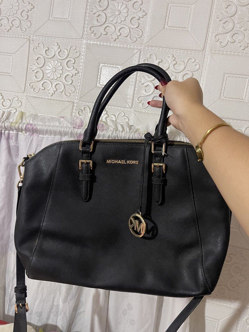 Michael Kors Ciara Bag (Category: Shoulder Bags) located in Las Pinas. Submitted by nextclosetph (Listing ID 1463653992, Image 1). Description: • Black saffiano leather • Dual top handles • Gold-tone hardware • Detachable crossbody strap.
