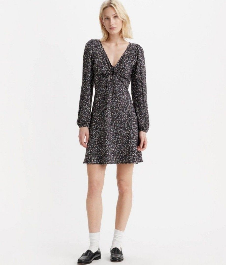 Mini dress Levi's (Category: Dresses) located in Urdaneta. Submitted by lafigue (Listing ID 1463567470, Image 2). Description: Size Large original .