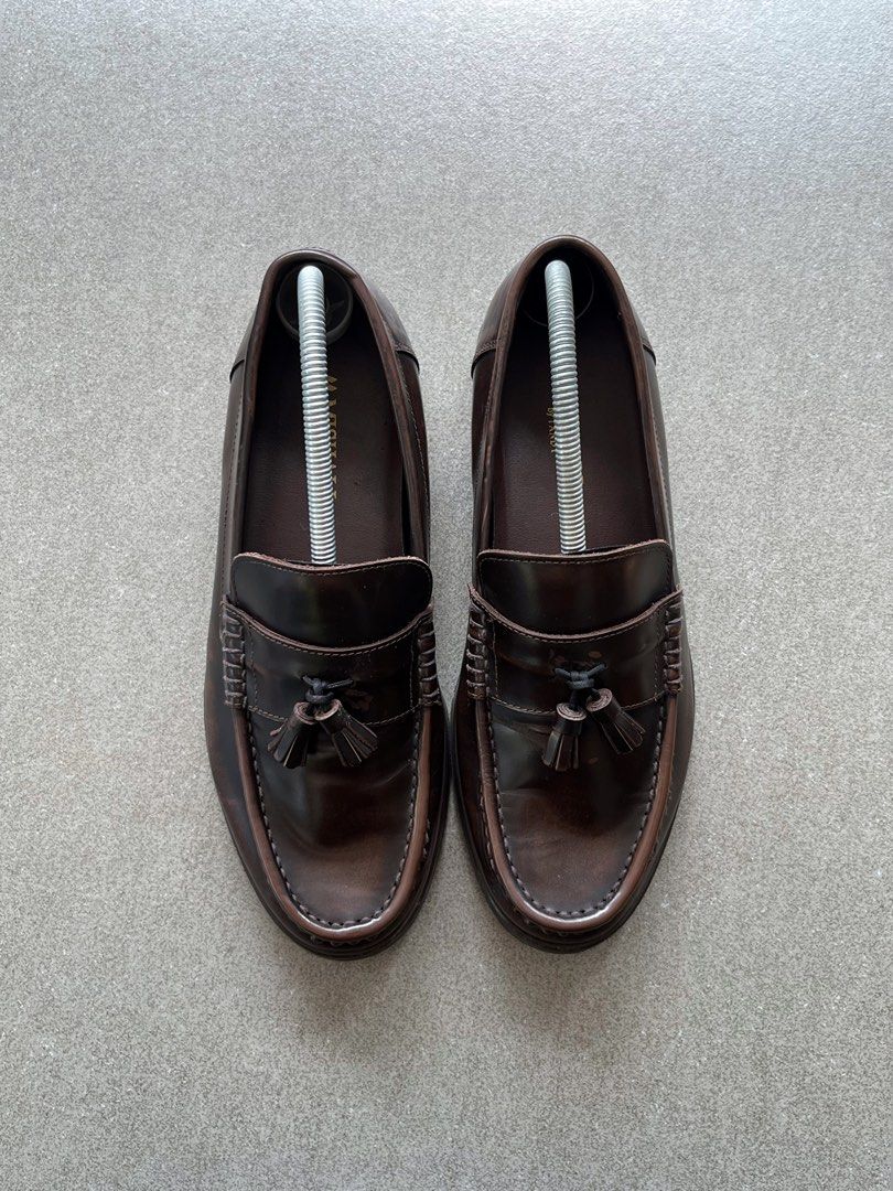Mishall Tandy Tassel Loafers (Category: Dress Shoes) located in Butuan. Submitted by jacobfrost (Listing ID 1463704626, Image 3). Description: Mishall Tandy Tassel Loafers 8 us mens 26 cm Excellent condition minor signs of usage only ₱1,600 🏷️.