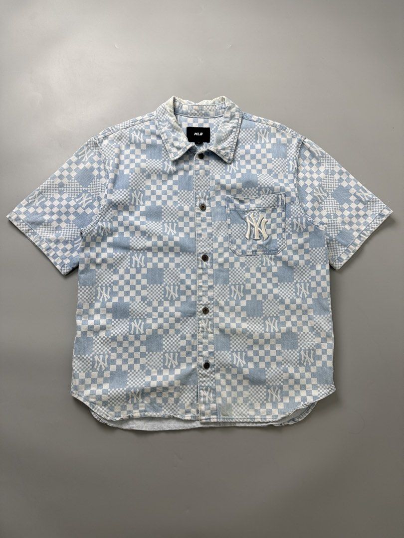 Mlb denim button down (Category: Formal Shirts) located in Pila. Submitted by villanueva80826 (Listing ID 1463694768, Image 1). Description: Mlb polo denim button down Size:large •Width:24.5 •Length:29-30 •Condition: 9.5/10 •Color rate:9.5/10 Mine:880 +Shipping fee Issue:dirt on neck not noticeable if when worn Still in good condition Still wearable .