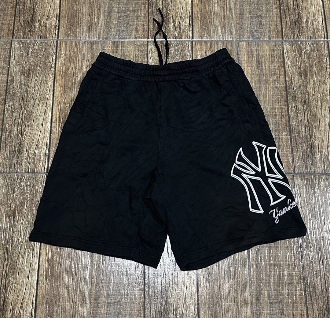 MLB SWEATSHORT (Category: Shorts) located in Manila. Submitted by urban-vintage_2 (Listing ID 1463627096, Image 1). Description: ISSUE: NONE (NEED WASH) MOP :GCASH (NO COD) SHIP VIA: LALAMOVE & J&T LOCATION: PASIG CITY LENGTH: 21 WIDTH :28-36 HEM : 14.