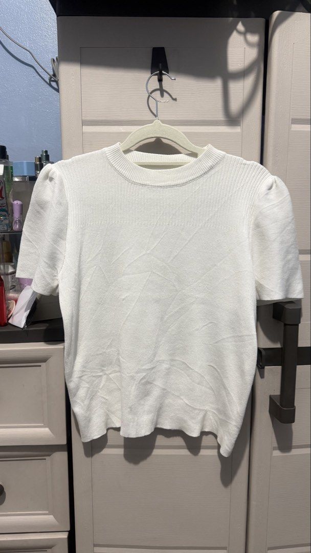Mock Neck Knitted Top (Category: Shirts) located in Quezon City. Submitted by dinesaur (Listing ID 1463658551, Image 2). Description: Model bust 38B Waist 33 Med-Large body frame.