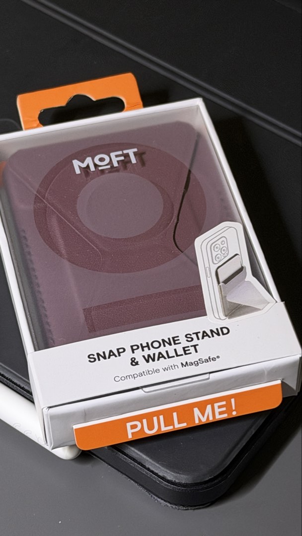 MOFT MagSafe Snap Phone Stand and Wallet in Blackberry, Mobile Phones ...