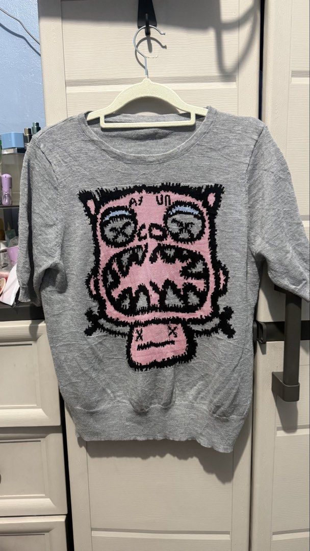 Monster Knitted Top (Category: Shirts) located in Quezon City. Submitted by dinesaur (Listing ID 1463658959, Image 2). Description: Model bust 38B Waist 33 Med-Large body frame.