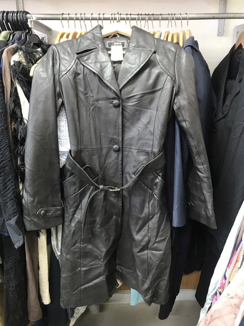 Morgan de toi (Category: Coats, Jackets and Outerwear) located in Balete No 2. Submitted by troyesybang (Listing ID 1463595507, Image 1). Description: Vintage trench coat Small fitting Cooor brown Leather is okay may need cleaning or leather conditioner only it’s still supple .