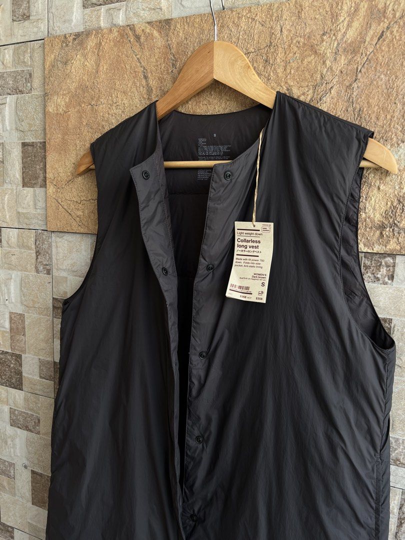 MUJI - PACKABLE WATERPROOF SLEEVELESS LONG VEST (Category: Dresses) located in Bacolod City. Submitted by timelessbyjosh (Listing ID 1463652428, Image 3). Description: BEST FOR CASUAL & COZY OUTFITS SIZE : SMALL ACTUAL COLOR : CHOCO BROWN COLOR RATE : 10 OUT OF 10 CONDITION : BRANDNEW MATERIAL : 100 % NYLON ( OUTERSHELL ) & 100 % NYLON ( INNERSHELL ) MADE IN : INDONESIA FLAWS : NONE DIMENSIONS LENGTH - 36. 5 WIDTH - 19 WAIST - 42 MEASUREMENT TAKE
