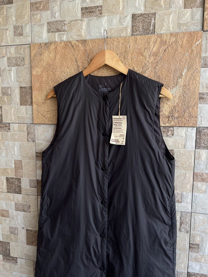MUJI - PACKABLE WATERPROOF SLEEVELESS LONG VEST (Category: Dresses) located in Bacolod City. Submitted by timelessbyjosh (Listing ID 1463652428, Image 2). Description: BEST FOR CASUAL & COZY OUTFITS SIZE : SMALL ACTUAL COLOR : CHOCO BROWN COLOR RATE : 10 OUT OF 10 CONDITION : BRANDNEW MATERIAL : 100 % NYLON ( OUTERSHELL ) & 100 % NYLON ( INNERSHELL ) MADE IN : INDONESIA FLAWS : NONE DIMENSIONS LENGTH - 36. 5 WIDTH - 19 WAIST - 42 MEASUREMENT TAKE