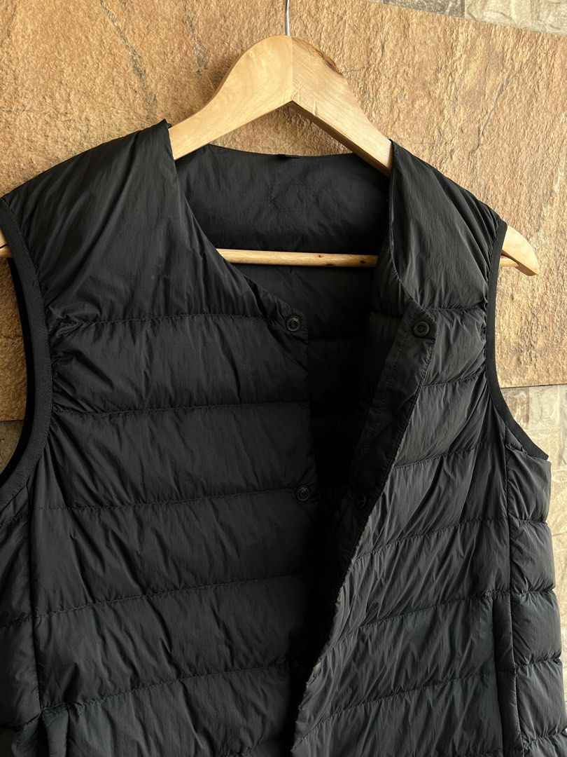 MUJI - PUFFER VEST (Category: Vests) located in Bacolod City. Submitted by timelessbyjosh (Listing ID 1463651795, Image 3). Description: BEST FOR CASUAL & COZY OUTFITS SIZE : MEDIUM ACTUAL COLOR : BLACK COLOR RATE : 10 OUT OF 10 CONDITION : EXCELLENT MATERIAL : 100 % NYLON MADE IN : MYANMAR FLAWS : REMOVE PATCH ( UNNOTICEABLE ) “ SEE LAST PHOTO FOR REFERENCE “ DIMENSIONS LENGTH - 24. 5 WIDTH - 20 BEST FIT SMALL TO MEDIUM ( MENS ) BEST FIT MEDIUM 