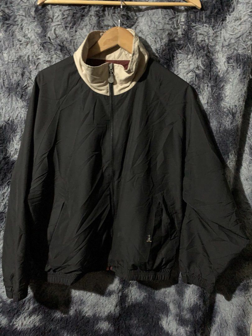 Munsingwear Nylon Windbreaker (Category: Coats, Jackets and Outerwear) located in Manila. Submitted by etchelverano (Listing ID 1463673148, Image 1). Description: Munsingwear Nylon Windbreaker Jacket As new No issue Color rate Size L-XL Fit Dimes L26 W26.