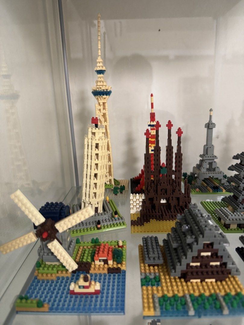 Nanoblocks (Category: Lego & Building Sets) located in Singapore. Submitted by minimal_ (Listing ID 1463619600, Image 4). Description: Landmarks are $4 per piece and small ones are $2 per piece. Most of it came with instruction manual as well.