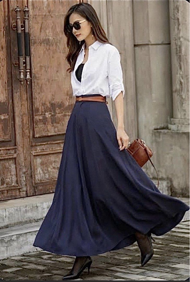 Navy Blue Flowy Crepe Maxi Skirt (Category: Skirts) located in Quezon City. Submitted by madame_royale (Listing ID 1463654119, Image 1). Description: .
