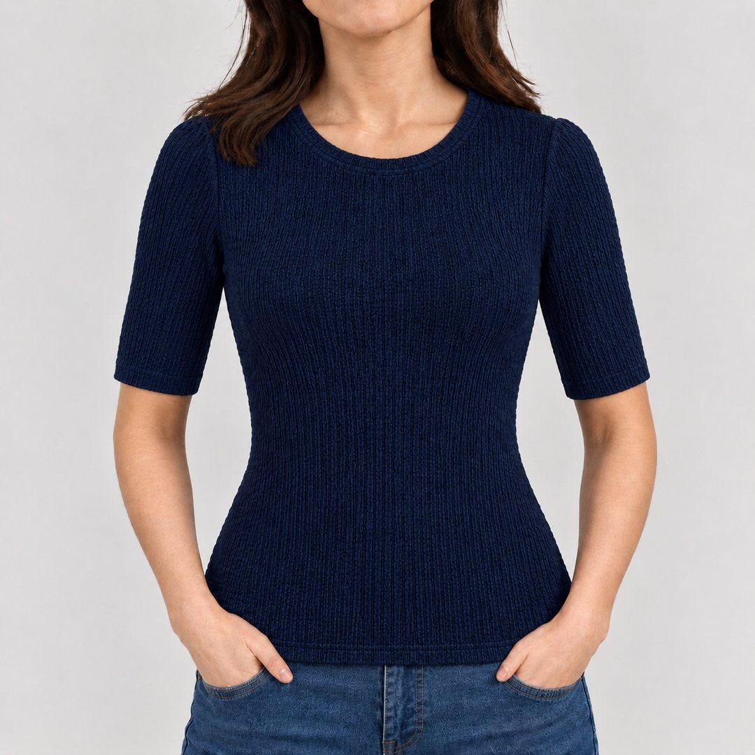 Navy Blue Ribbed Sleeve Top (Category: Blouses) located in San Ildefonso. Submitted by rgdeclutters (Listing ID 1463676224, Image 2). Description: L 24" W 14.5".