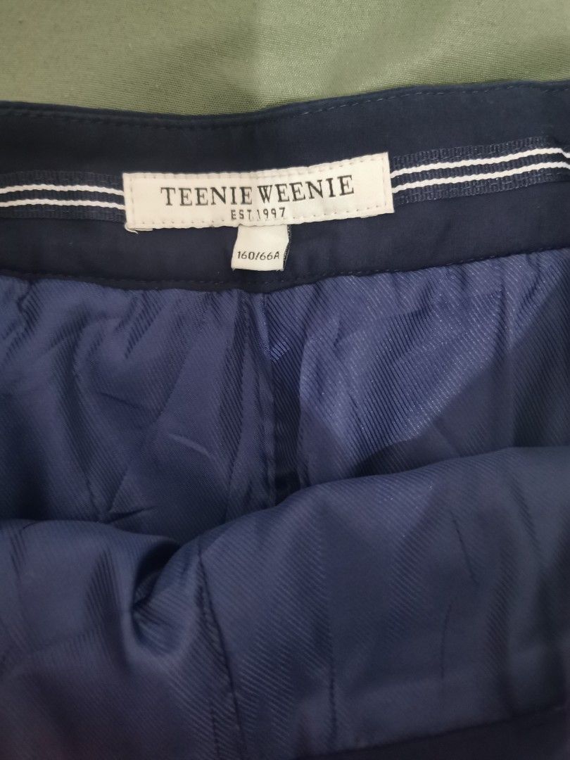 Navy Pleated Skirt (Category: Skirts) located in Paranaque City. Submitted by clarizas.closet (Listing ID 1463693844, Image 3). Description: Fits xs to s.