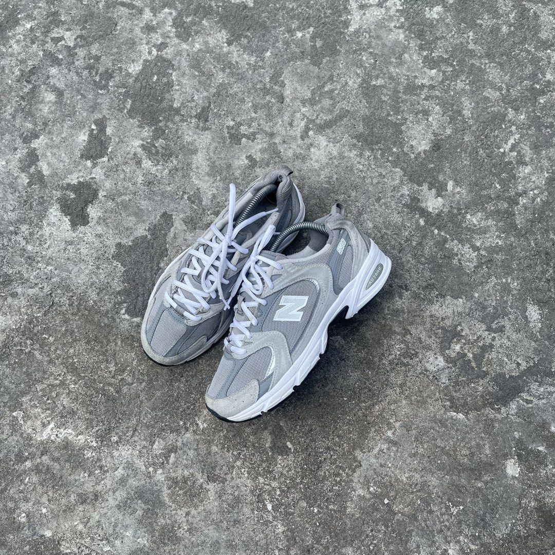 NB 530 “Raincloud” (Category: Sneakers) located in Mandaue City. Submitted by beeryanni (Listing ID 1463691674, Image 3). Description: NB 530 Size. 6.5 Wmn / 39.5 EUR / 24.5 CM Issue: Minor Heel drag and sock liner issue.