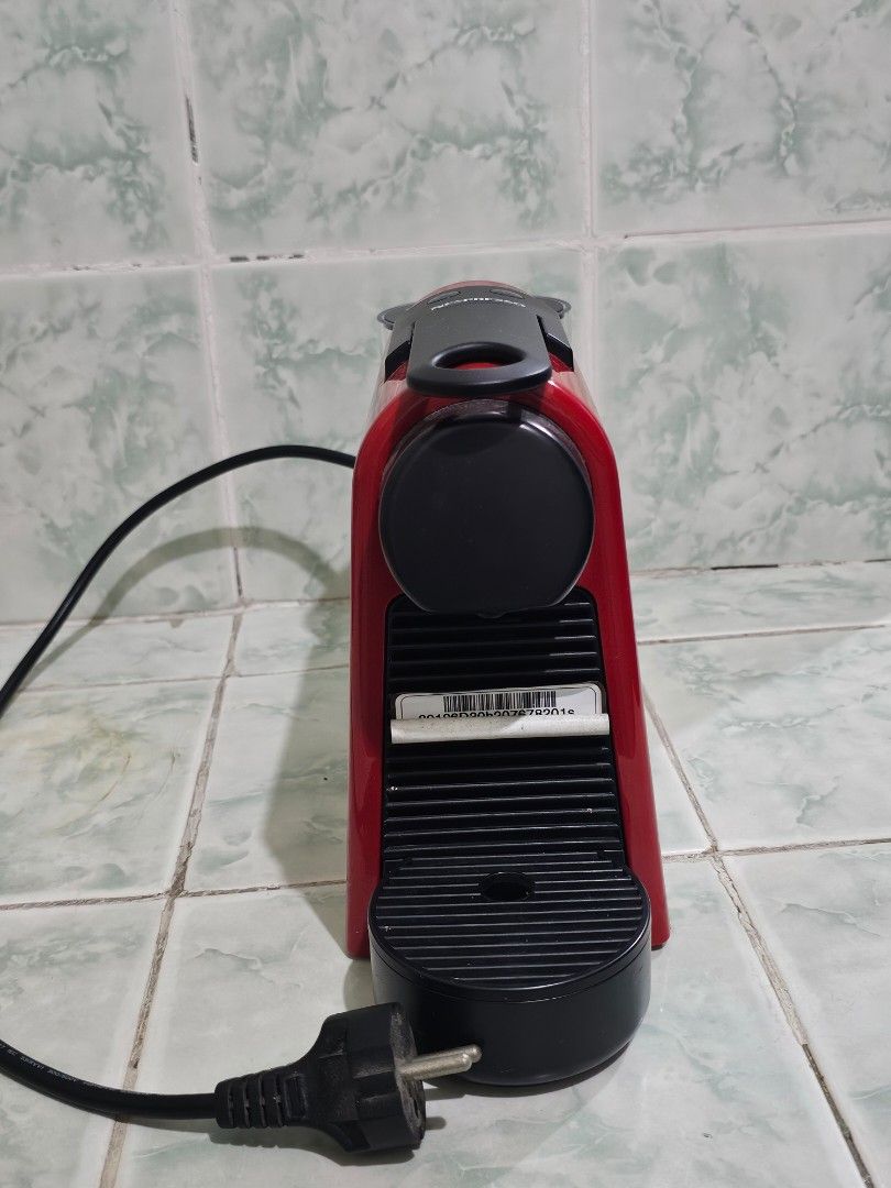Nespresso Essenza Mini D30 – Red (Category: Coffee Machines & Makers) located in Quezon City. Submitted by mnderika (Listing ID 1463713424, Image 2). Description: Pre-loved Nespresso Essenza Mini D30 in red. Compact capsule coffee machine, perfect for home or office use. Condition: Pre-loved / good condition • Complete machine with water tank and drip tray • Original power cord included • With normal signs of use • Actual condition shown in photo