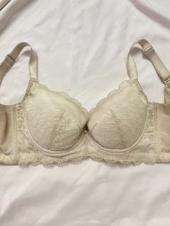 (Category: ) located in . Submitted by syffkina (Listing ID 1463585011, Image 1). Description: .
