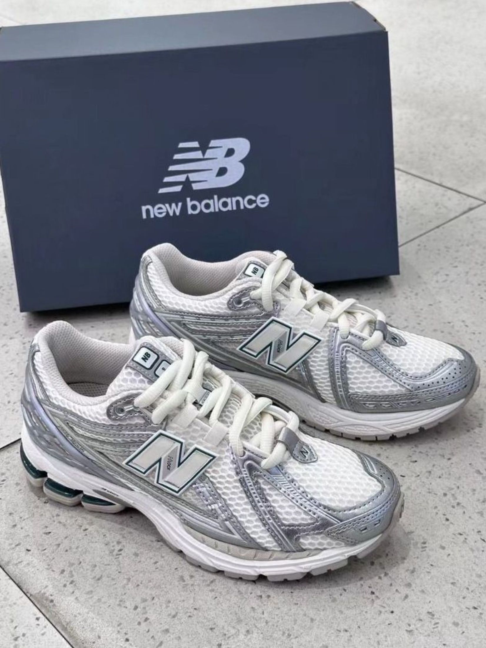 New Balance NB 1906R （分類：波鞋）位於 Hong Kong。 由 coolmoonon 提交（商品編號 1463687187，圖片 2）。簡介： ★ New Balance ★ New Balance NB 1906R 全新商品 順豐包郵（站/上門） 貨到付款 📌 不設面交 📸 落單3日發相確認。