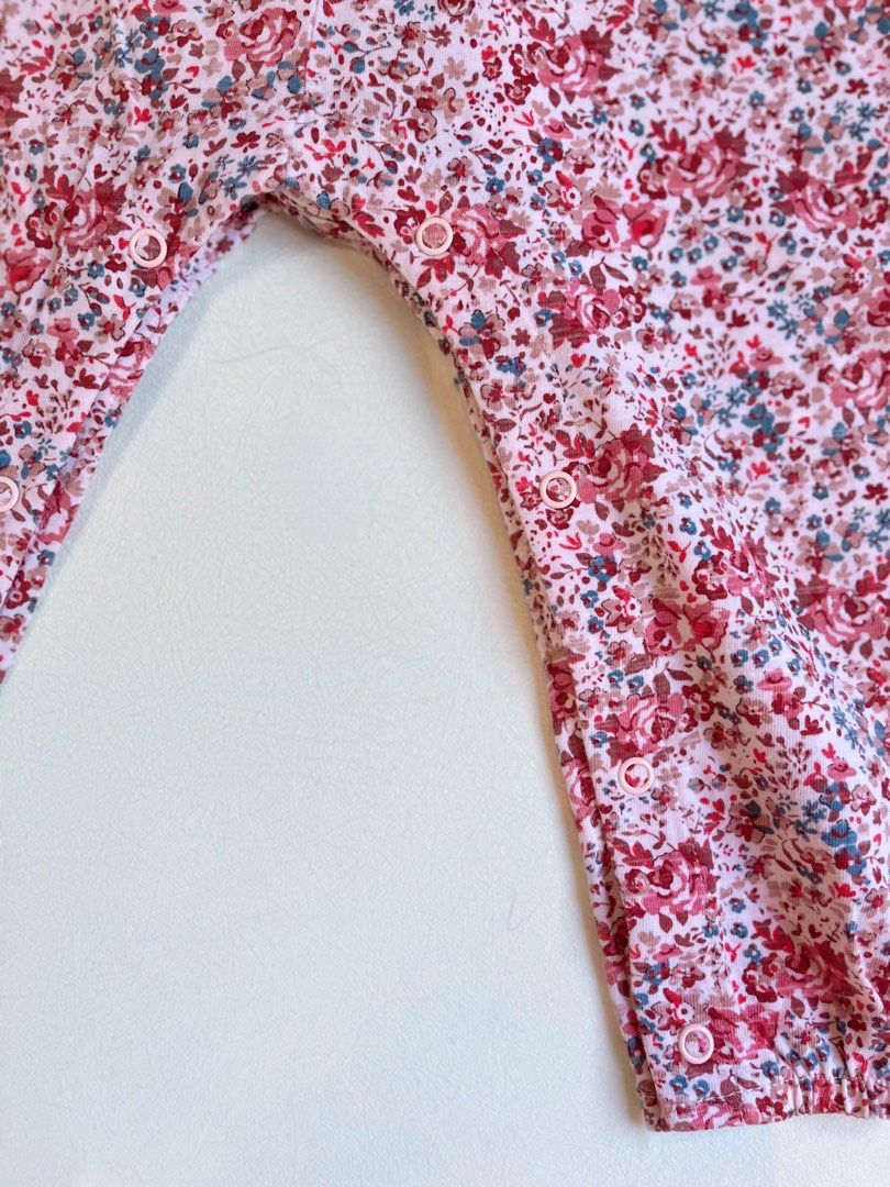 NEXT 🇬🇧 Floral Overalls 3-4 Y (Category: Babies & Kids Fashion) located in Bayombong. Submitted by whimsystuff (Listing ID 1463623080, Image 3). Description: NEXT 🇬🇧 Floral Overalls snap-crotch 2-3 Y on tag, best fits 3-4 Y Bnew, unused.